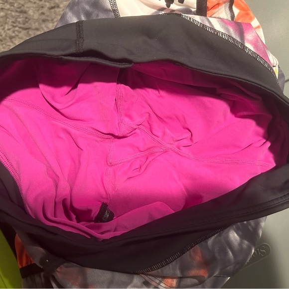 Lululemon rare active wear shorts size 6 unicorn tears. - Picture 5 of 7
